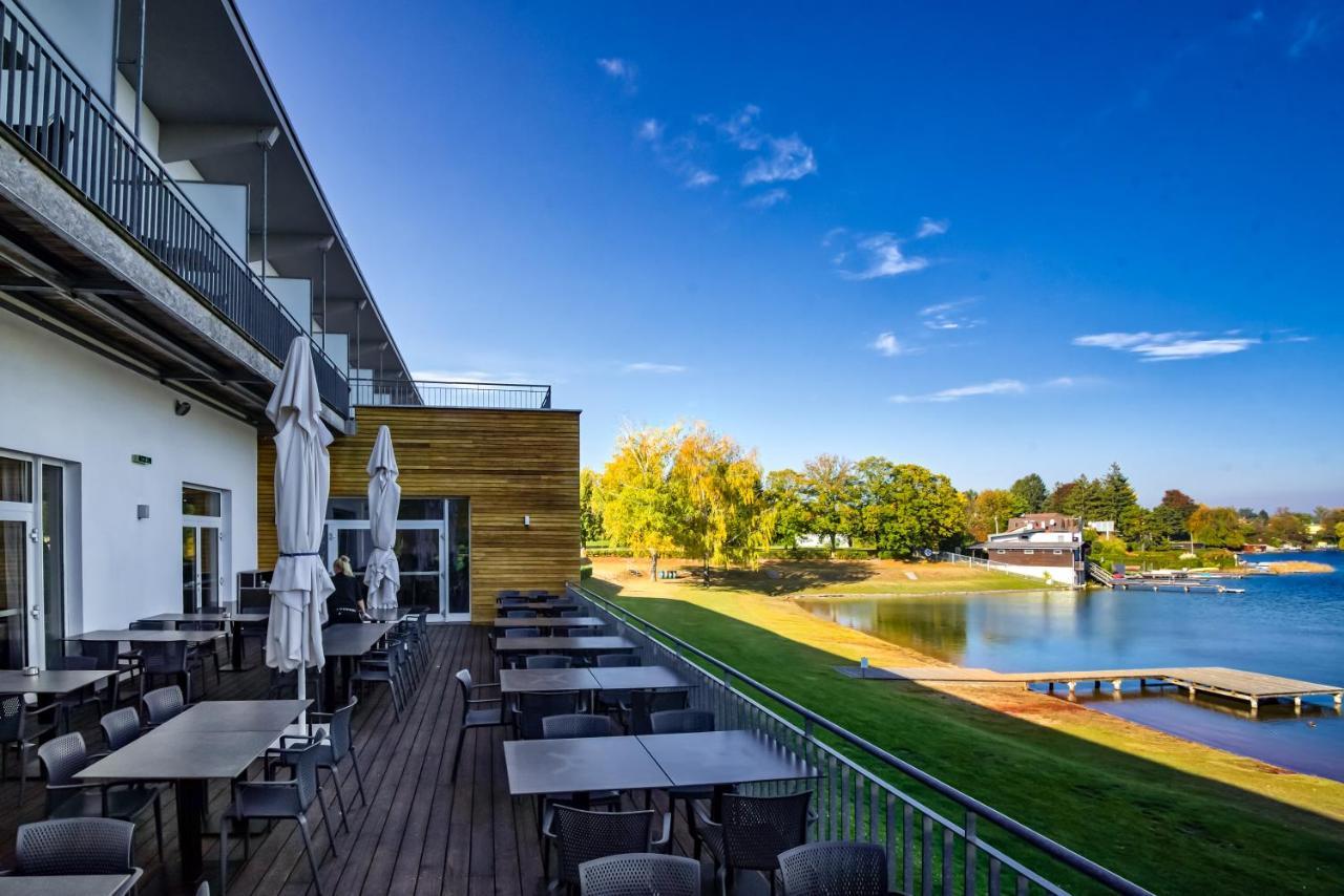 Neufeldersee Hotel & Restaurant Neufeld an der Leitha Екстер'єр фото